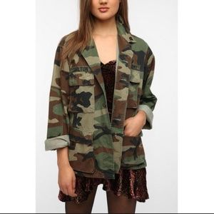 NWOT VINTAGE Urban Renewal Camo Jacket (Originals)